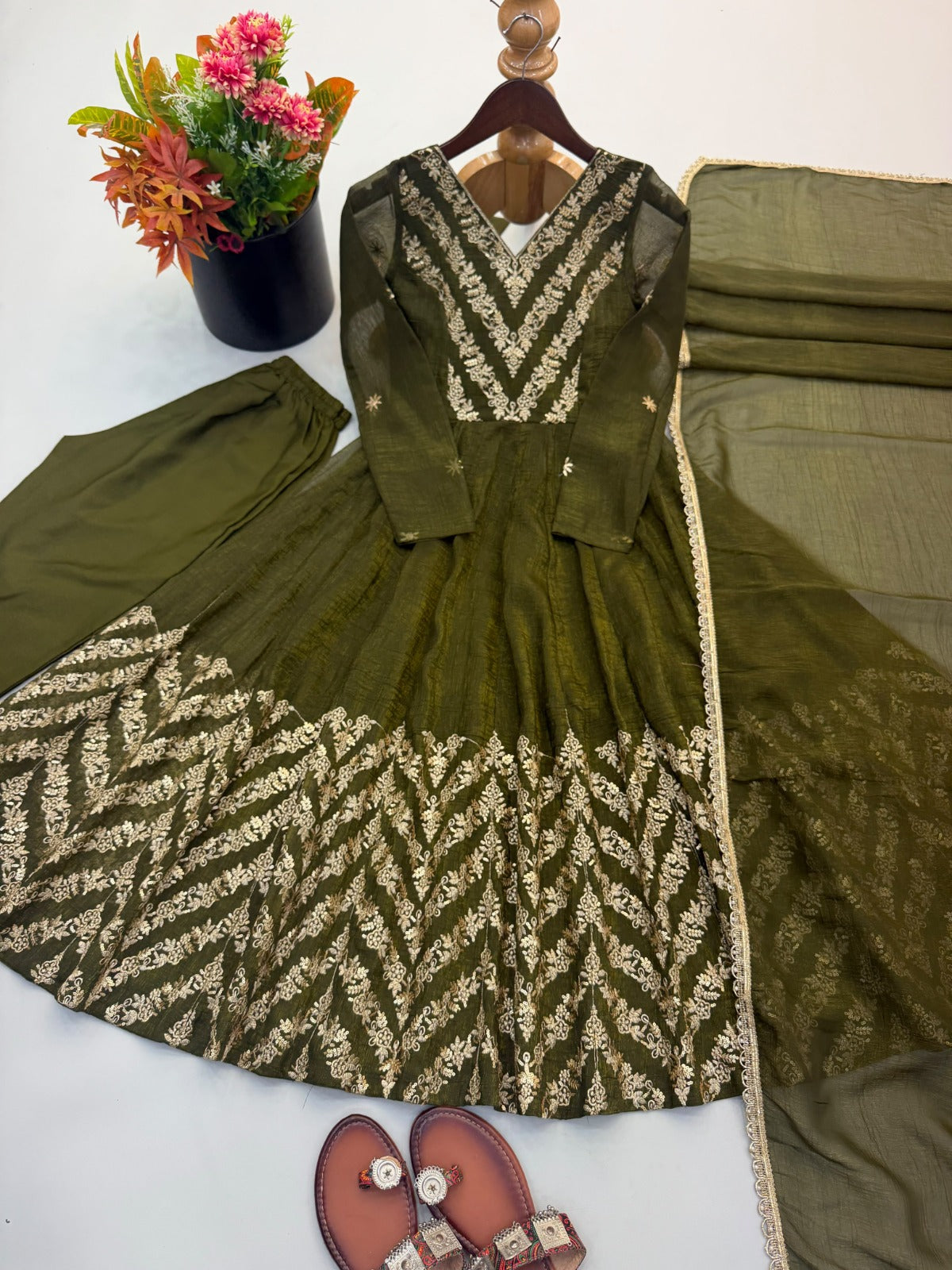 Crunchy silk anarkali suit ✨