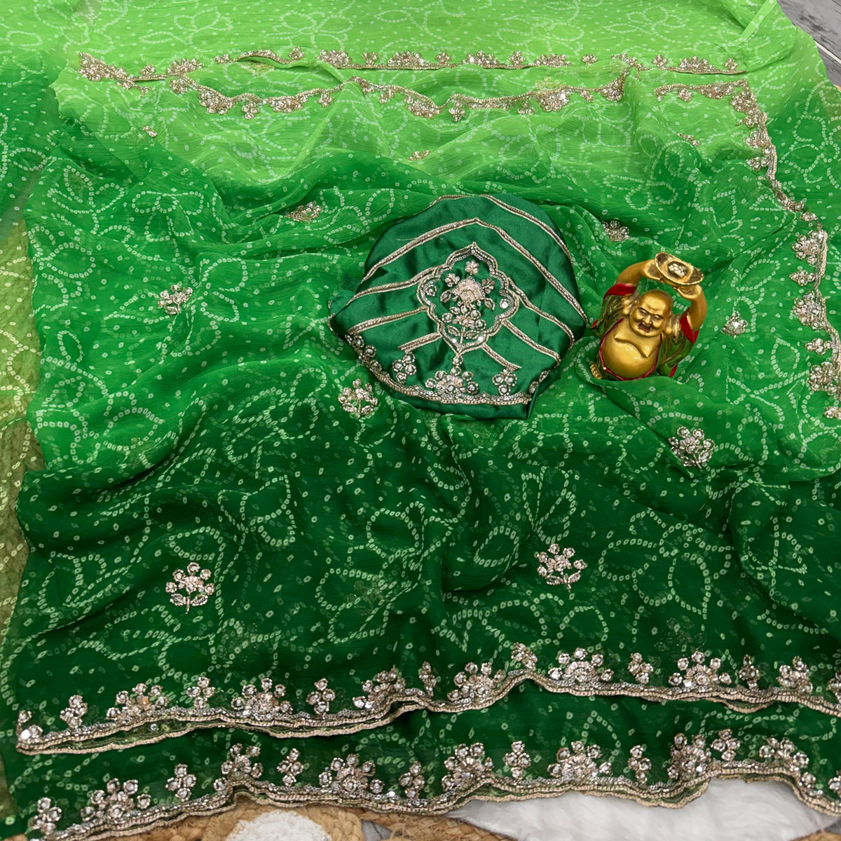 Bandhini saree with beeds  work ✨