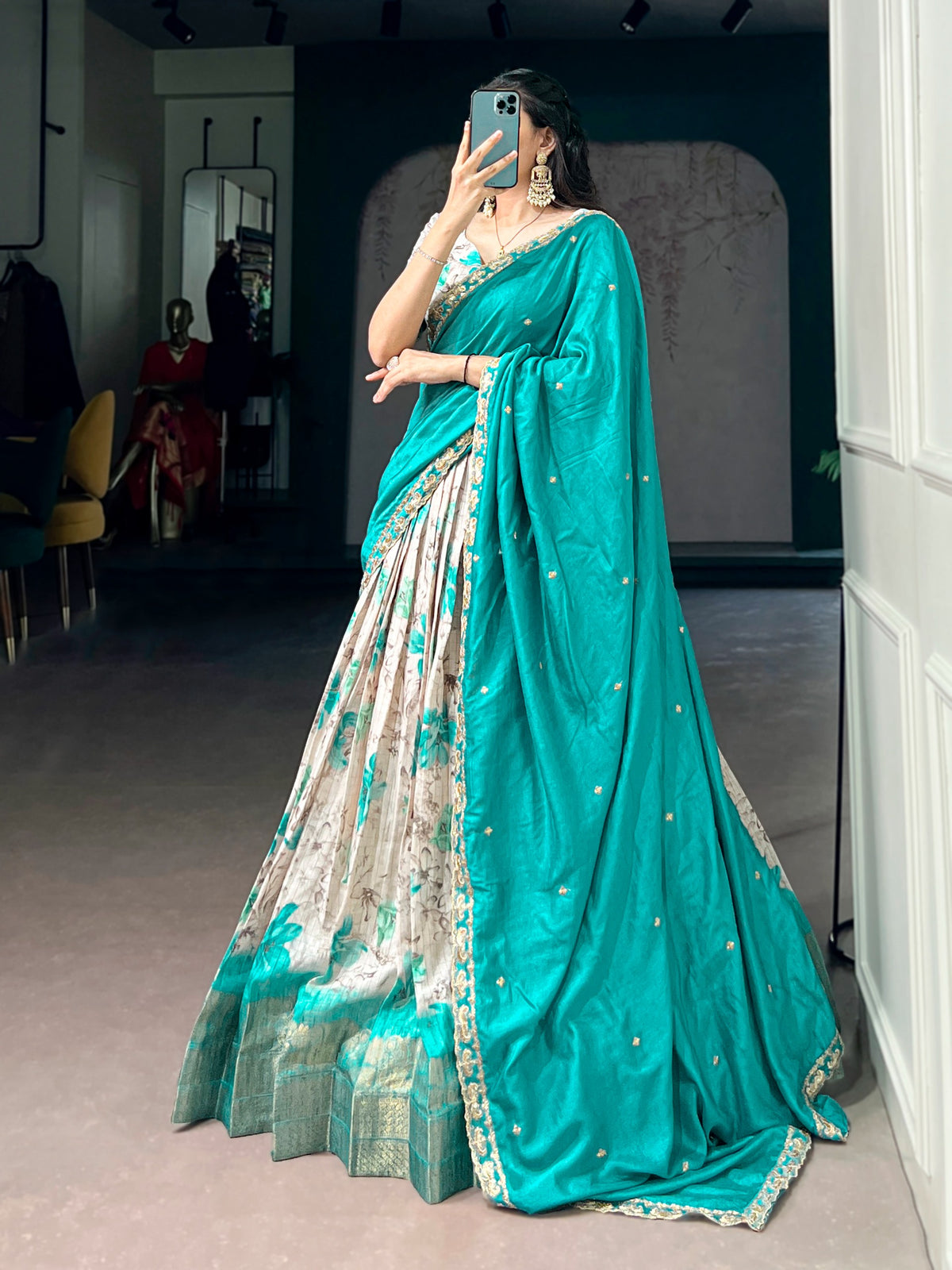 Elegant Dola checks floral 🌺 lehenga set