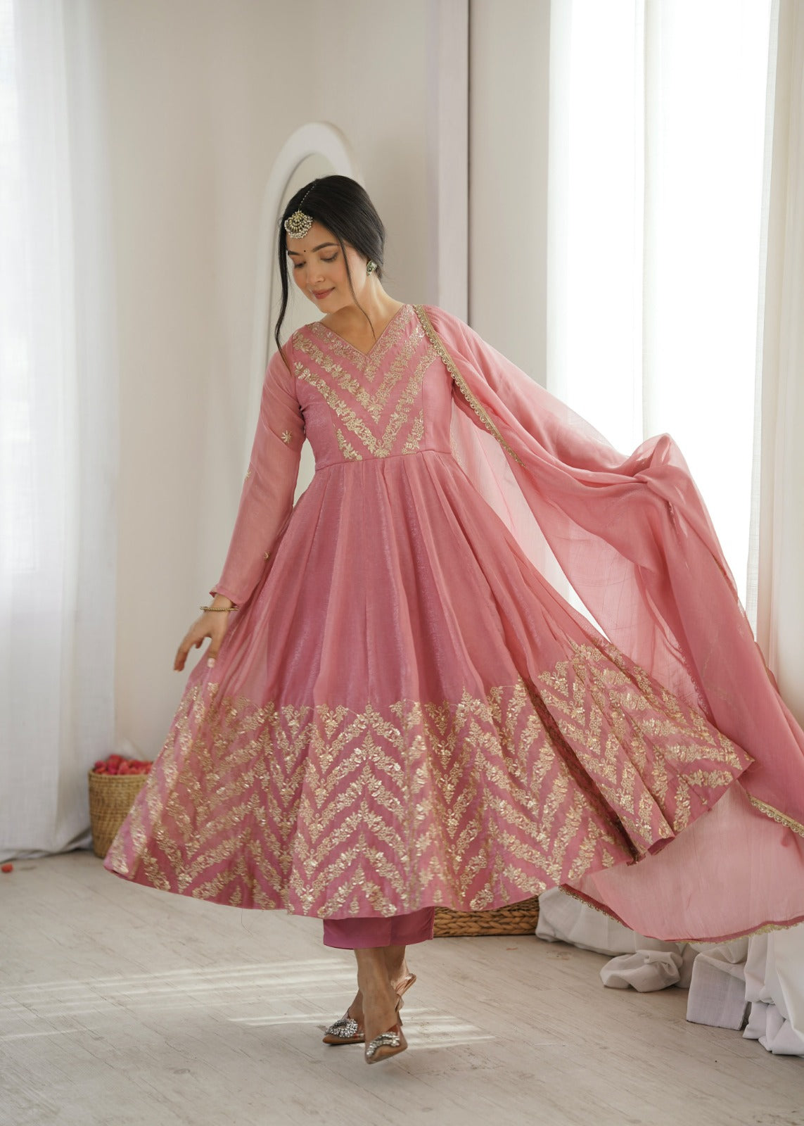 Crunchy silk anarkali suit ✨