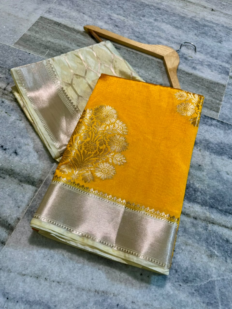 Banarasi ketan silk fabric saree