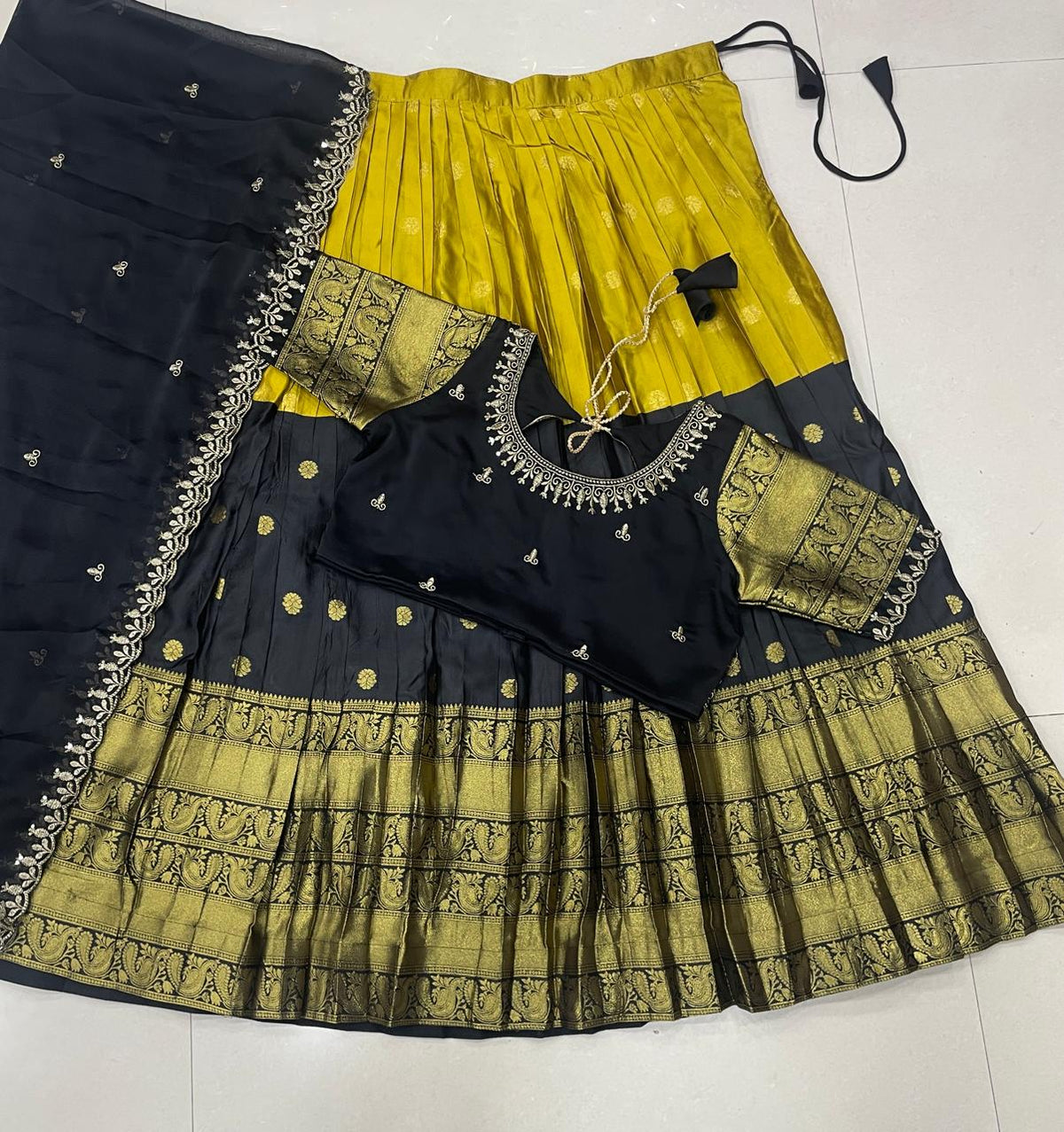 Kanjivaram silk fully stitched lehengas ✨