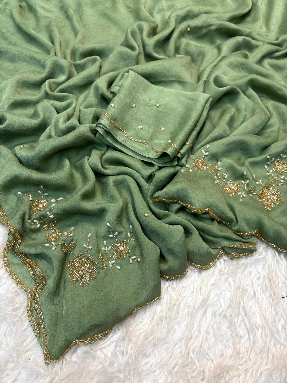 Premium rangoli crush silk designer saree ✨