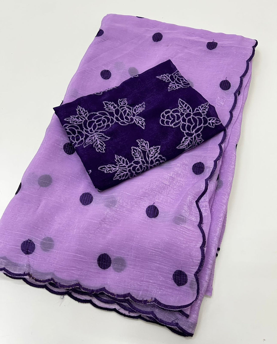 Satin crush polka dots saree✨