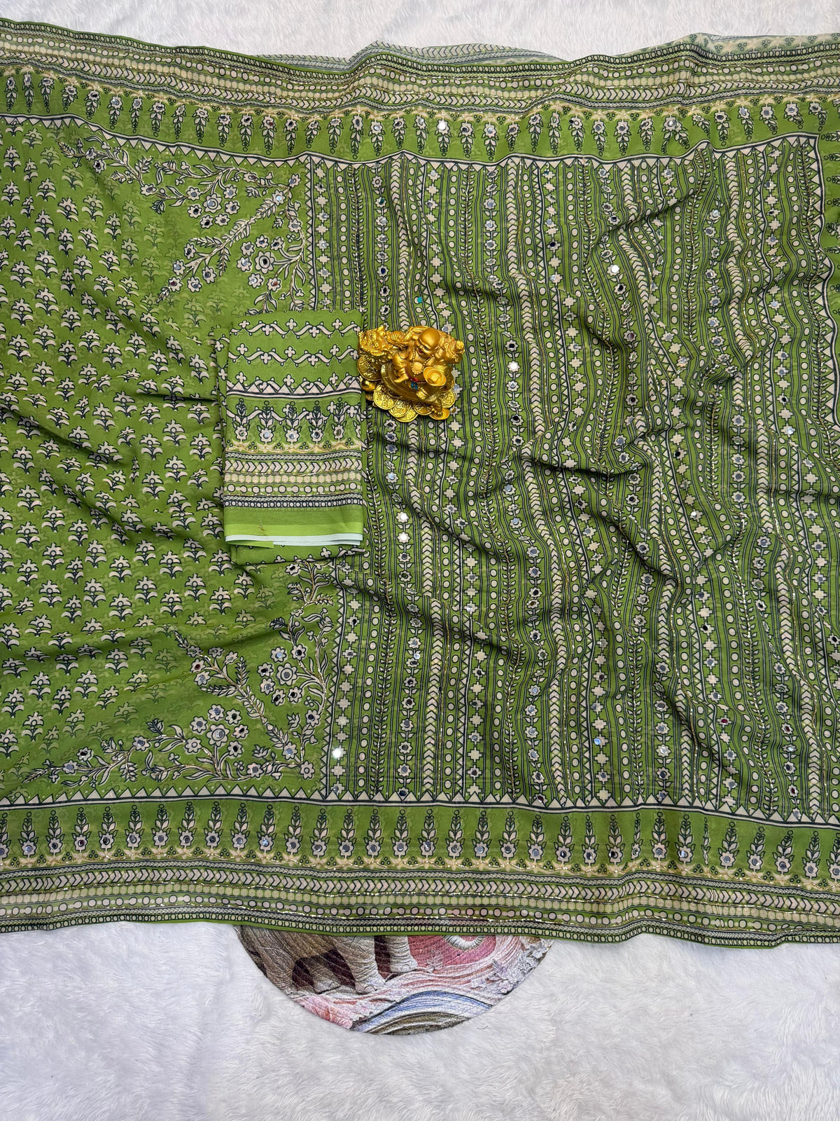 Viral georgette kareena kapoor saree