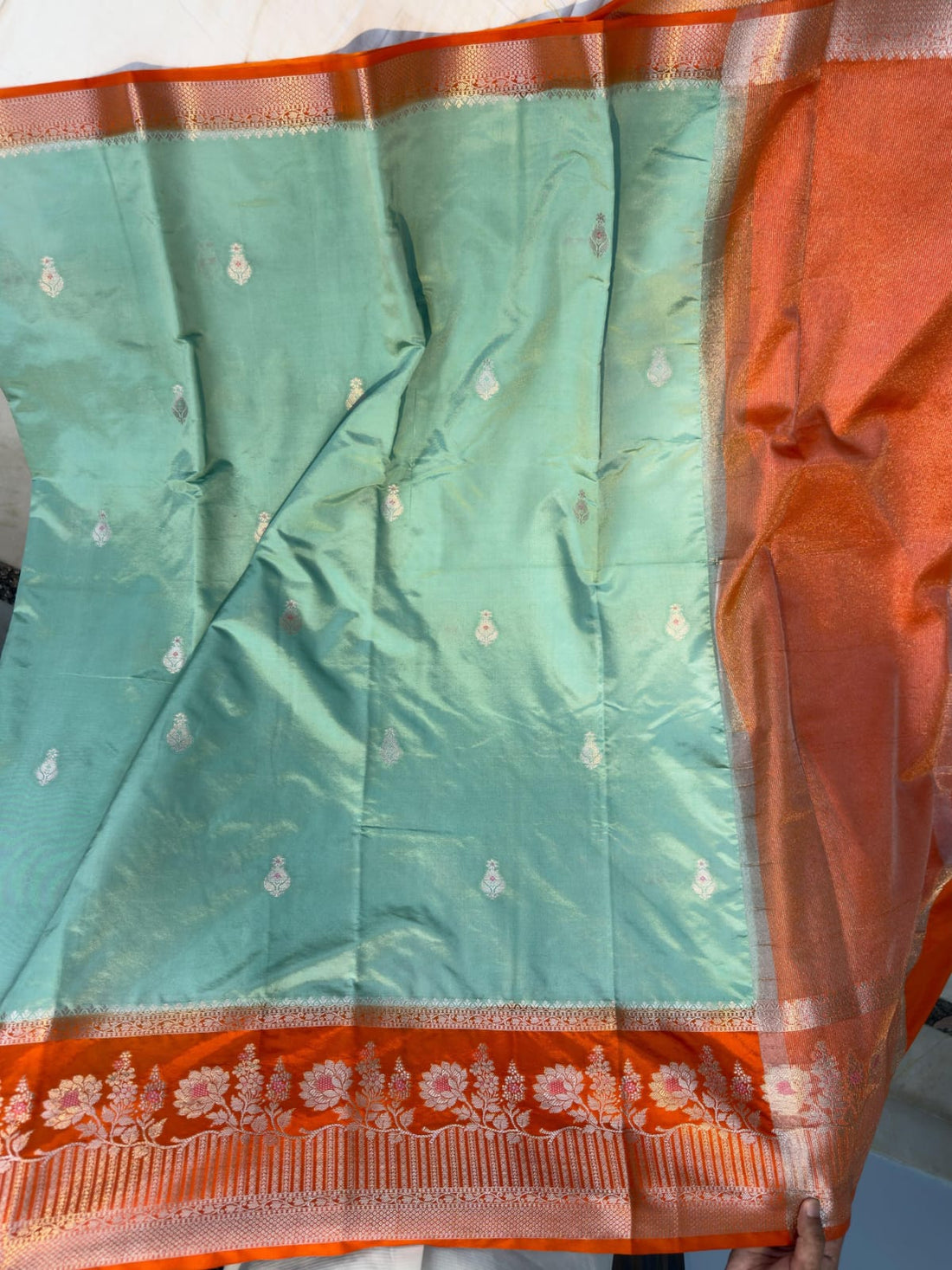 Benaresi katan pattu saree✨