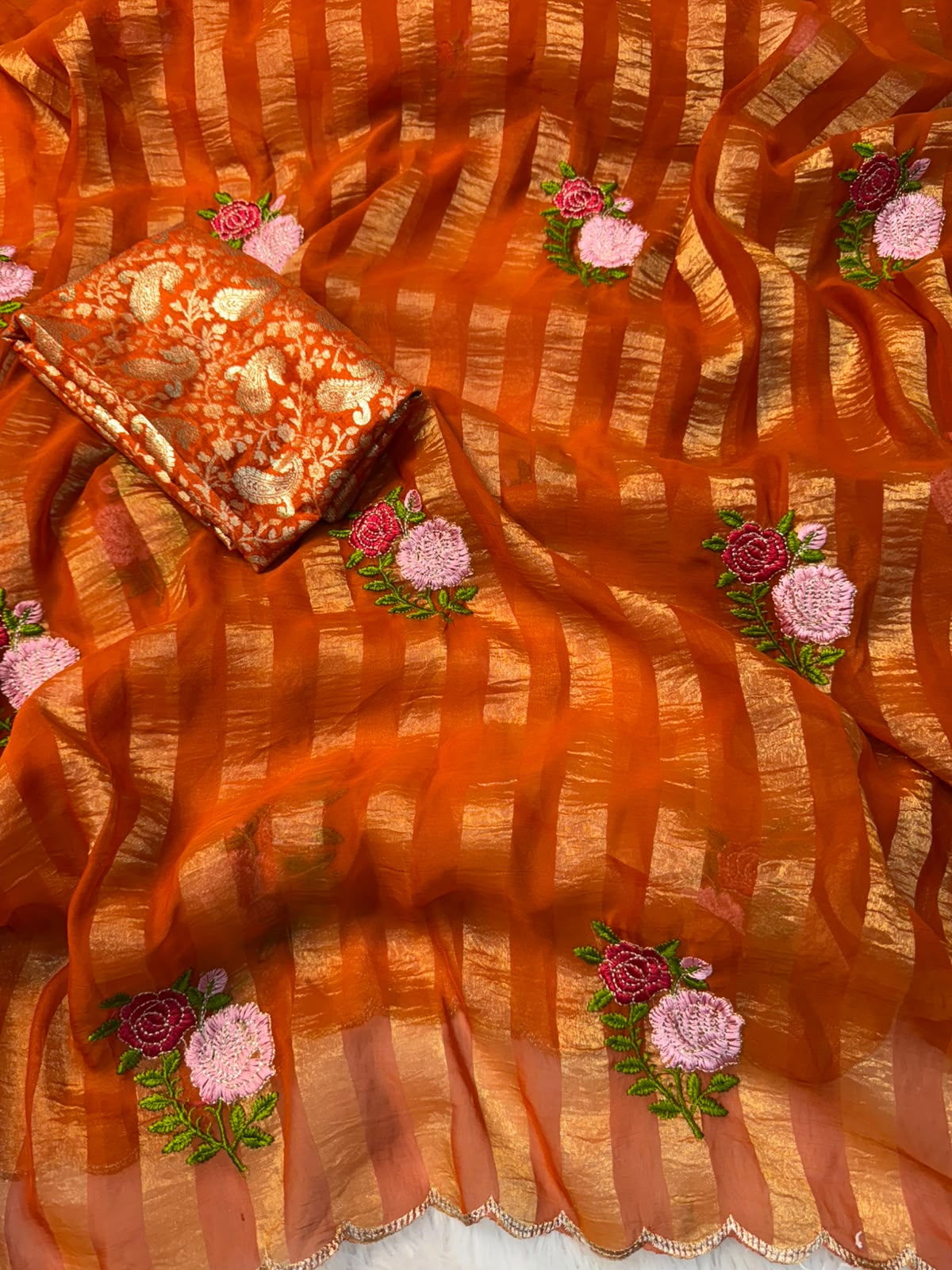 Crush saree with flower embroidery 🪡