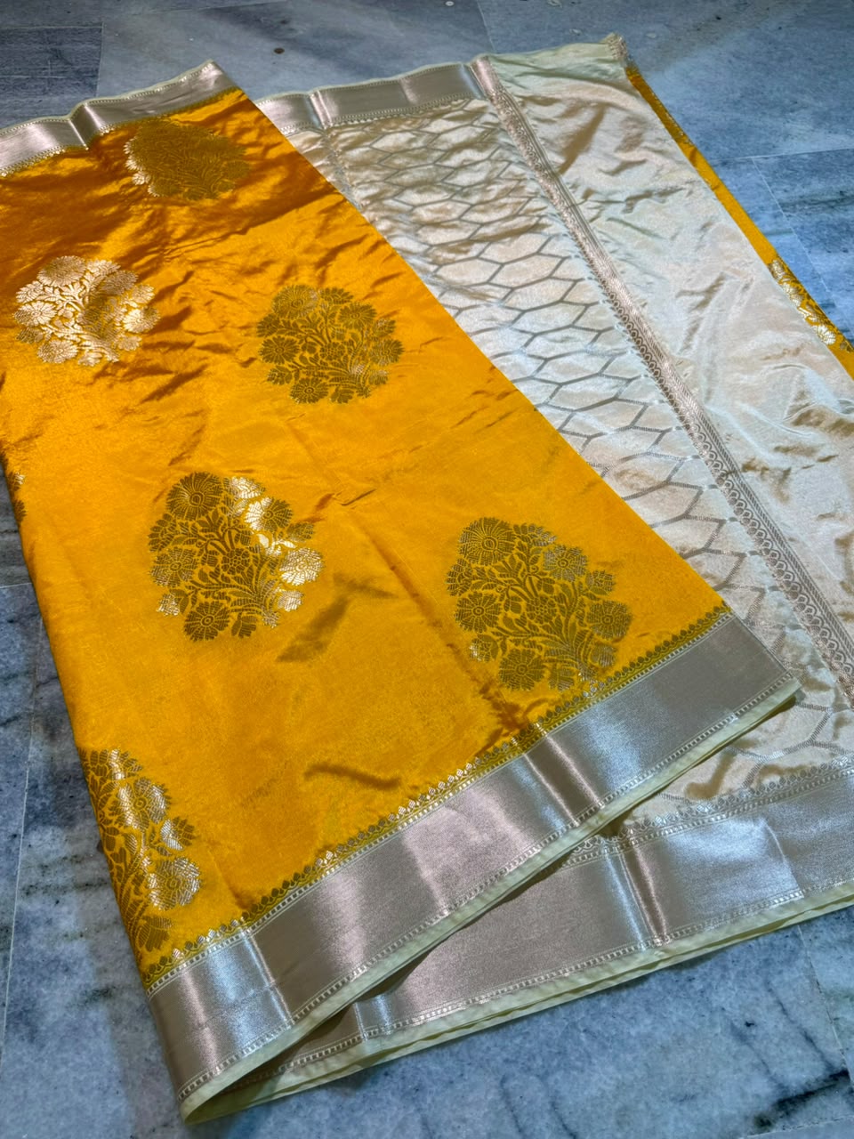 Banarasi ketan silk fabric saree