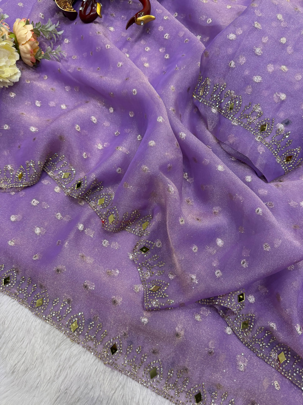 Designer MC butti saree✨