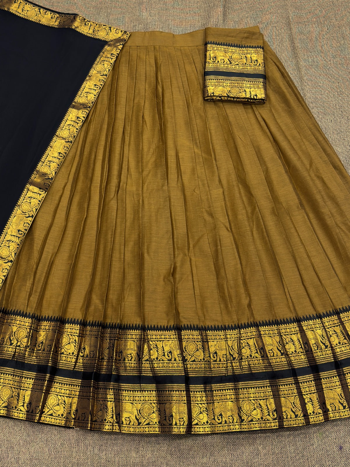Vintage look kanjivaram silk lehengas