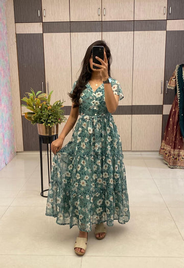 Shiffon floral 🌺 printed frock