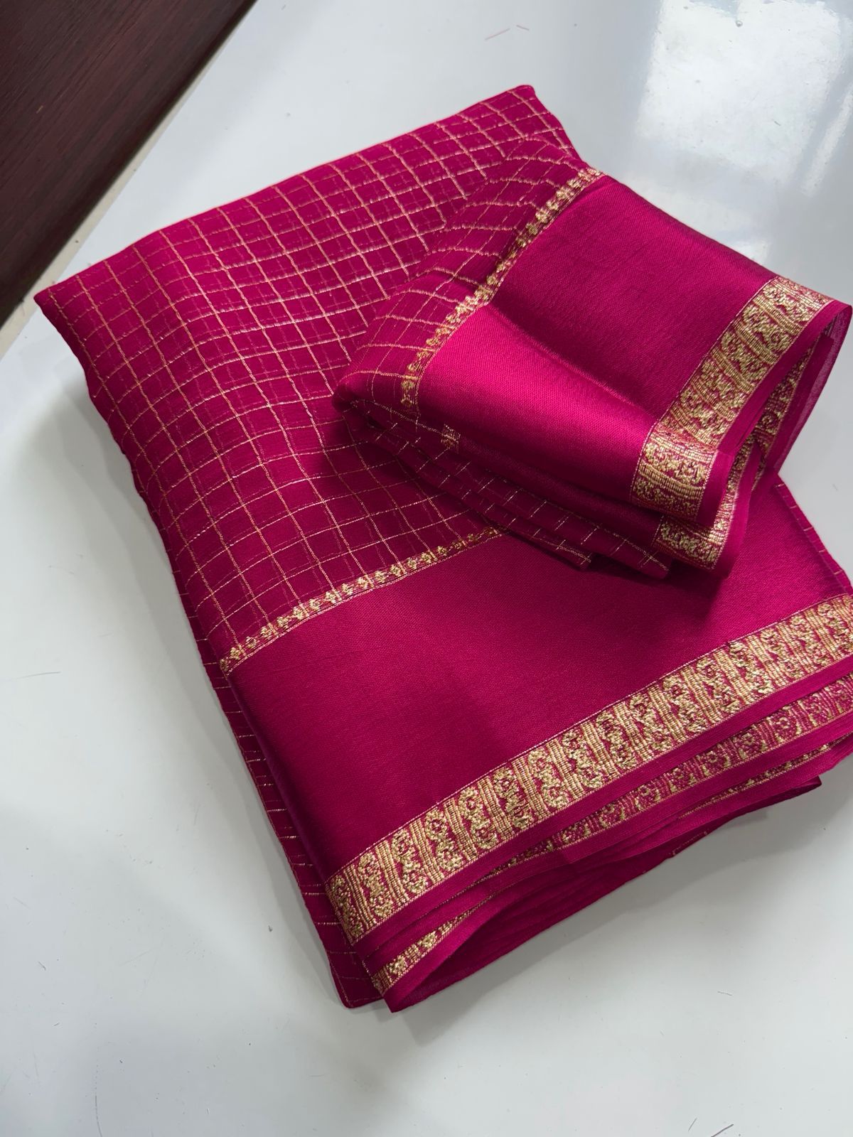 Pure viscose georgette checks saree