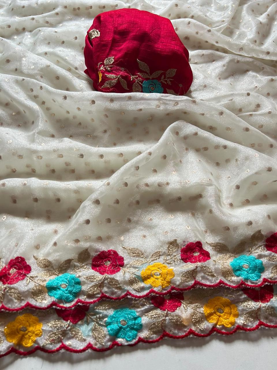 Moss silk embroidery work saree ✨
