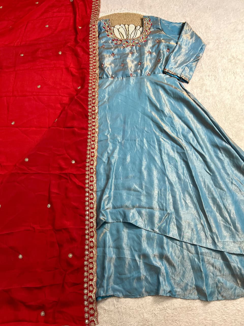 Soft tissue silk gown with duppata ✨