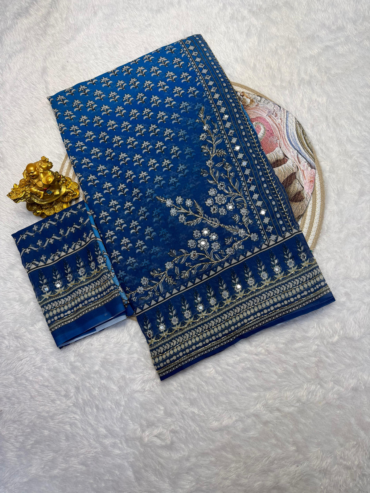 Viral georgette kareena kapoor saree