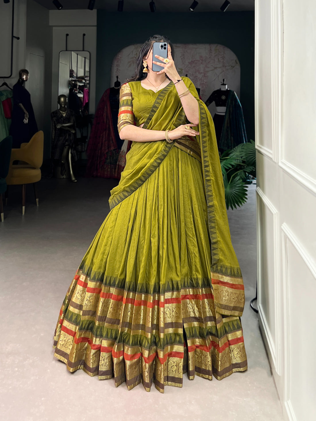 Chenderi lehenga