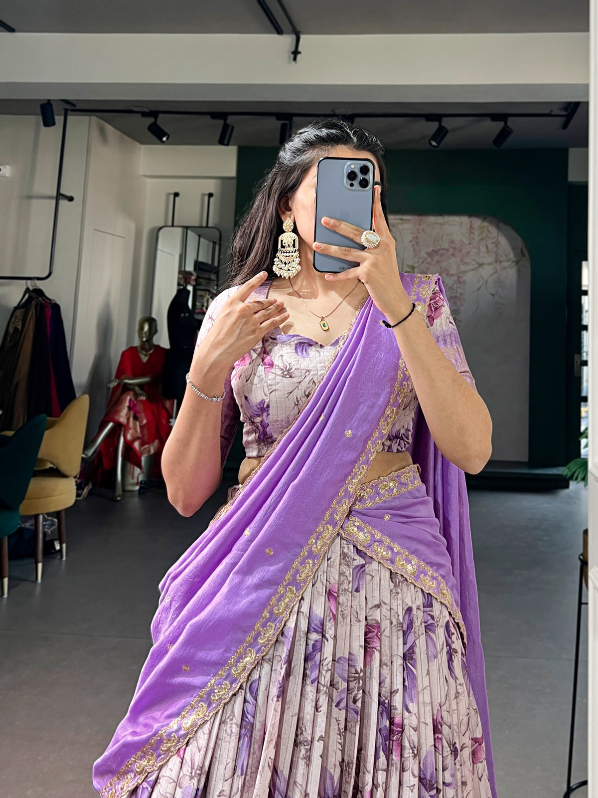 Elegant Dola checks floral 🌺 lehenga set