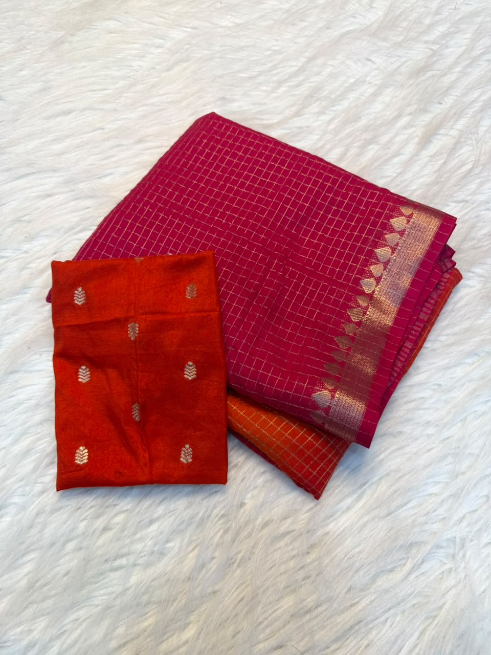 Viscose Temple border check saree✨