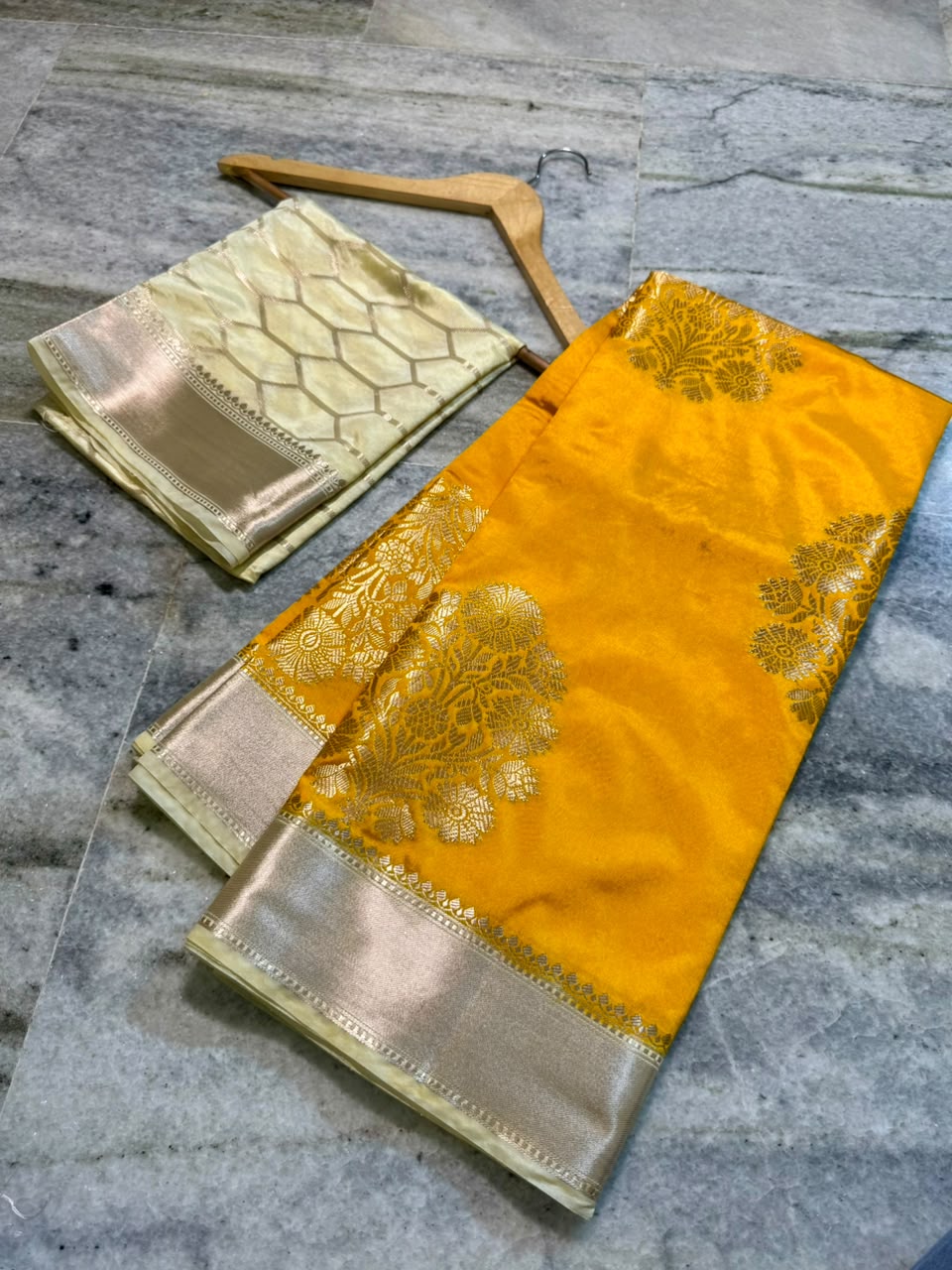 Banarasi ketan silk fabric saree