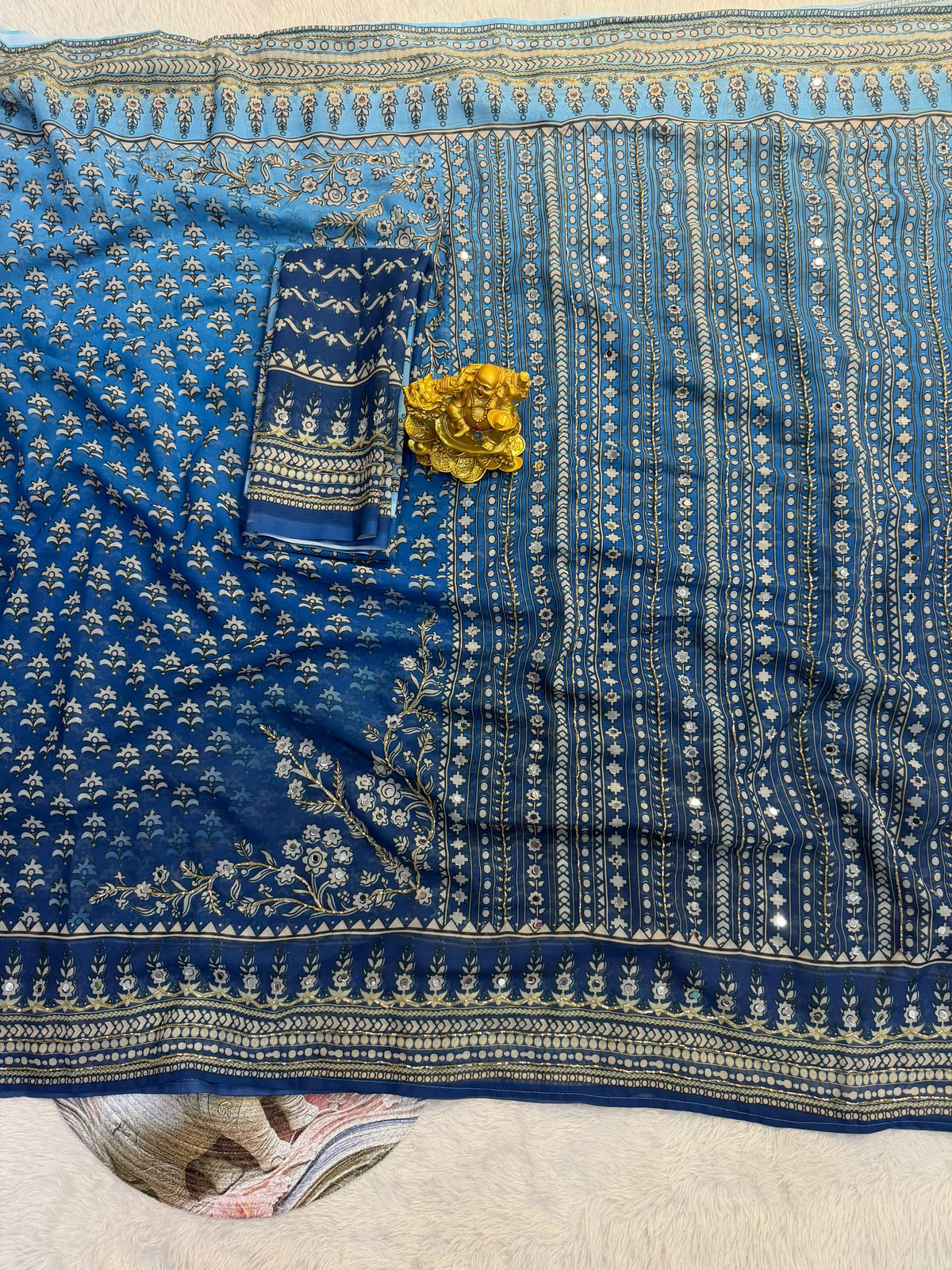 Viral georgette kareena kapoor saree