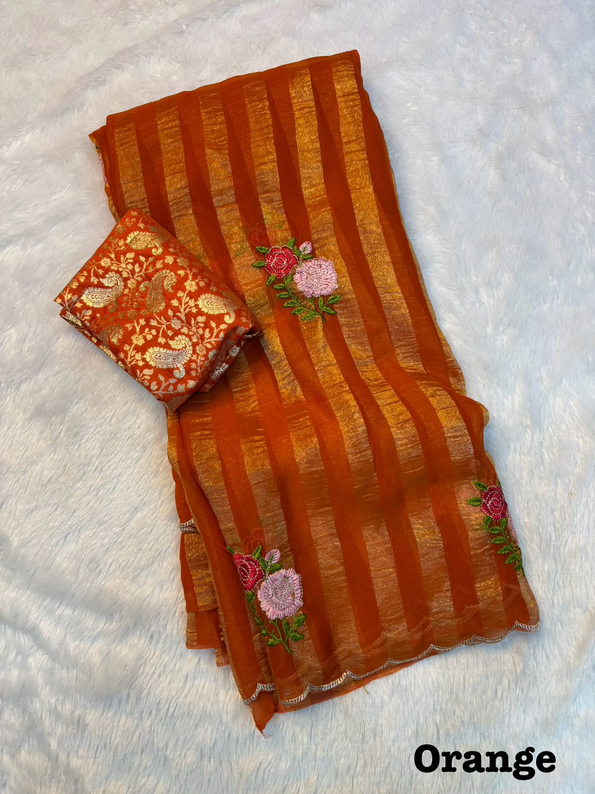 Crush saree with flower embroidery 🪡