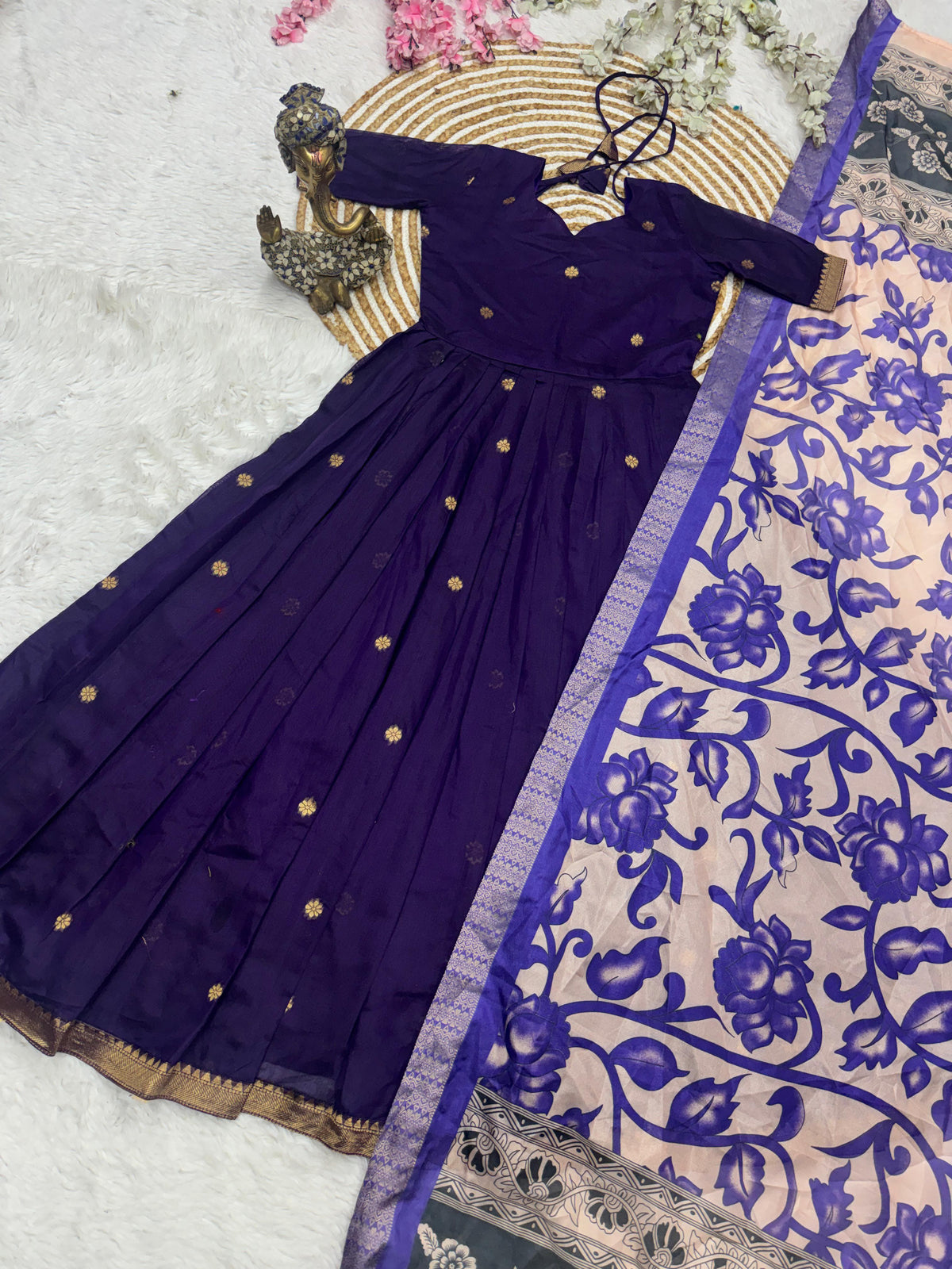 Treditional two piece set✨
