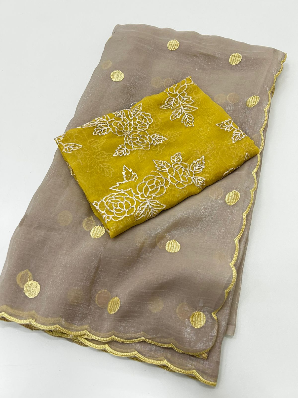 Satin crush polka dots saree✨