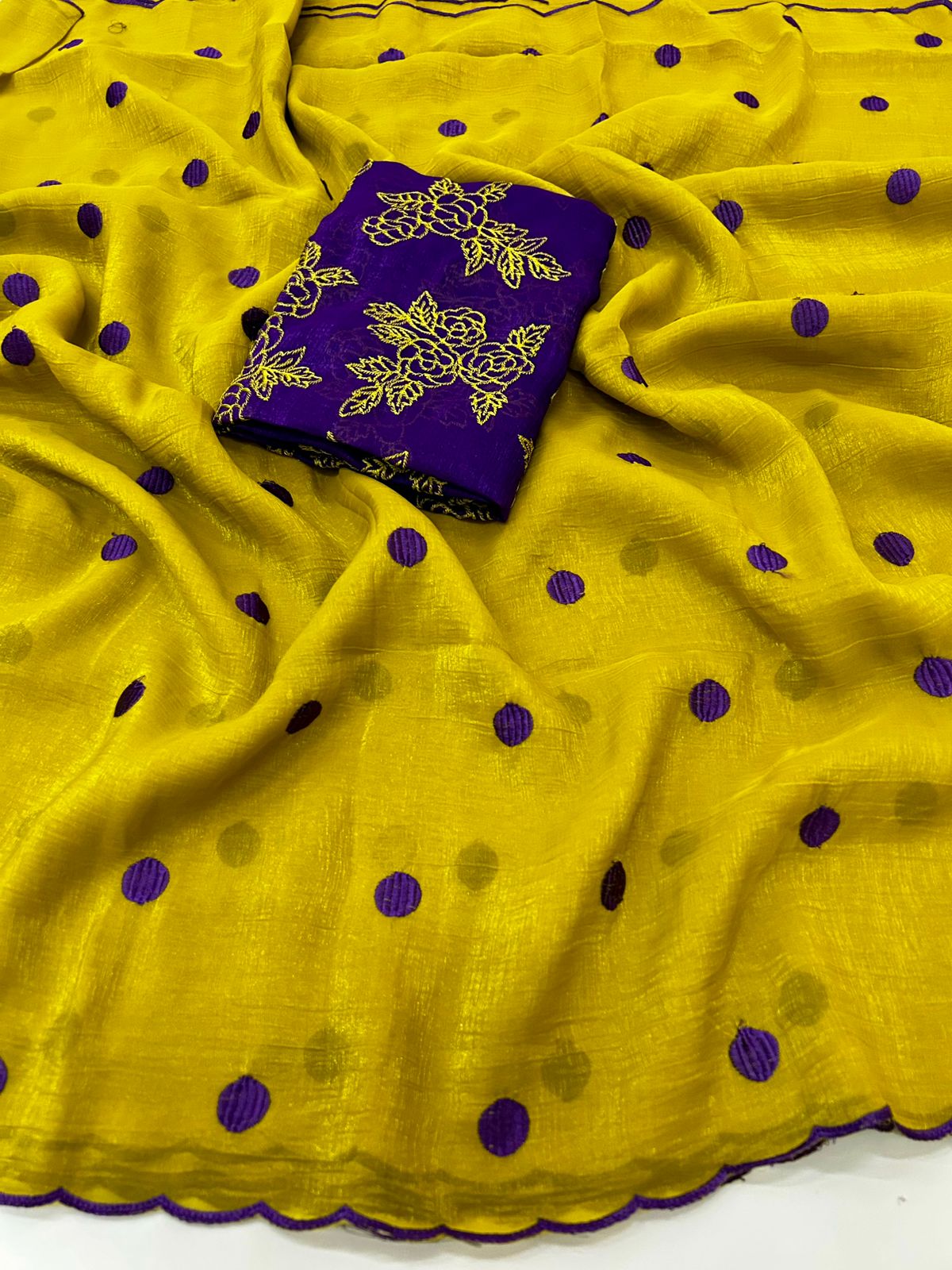 Satin crush polka dots saree✨