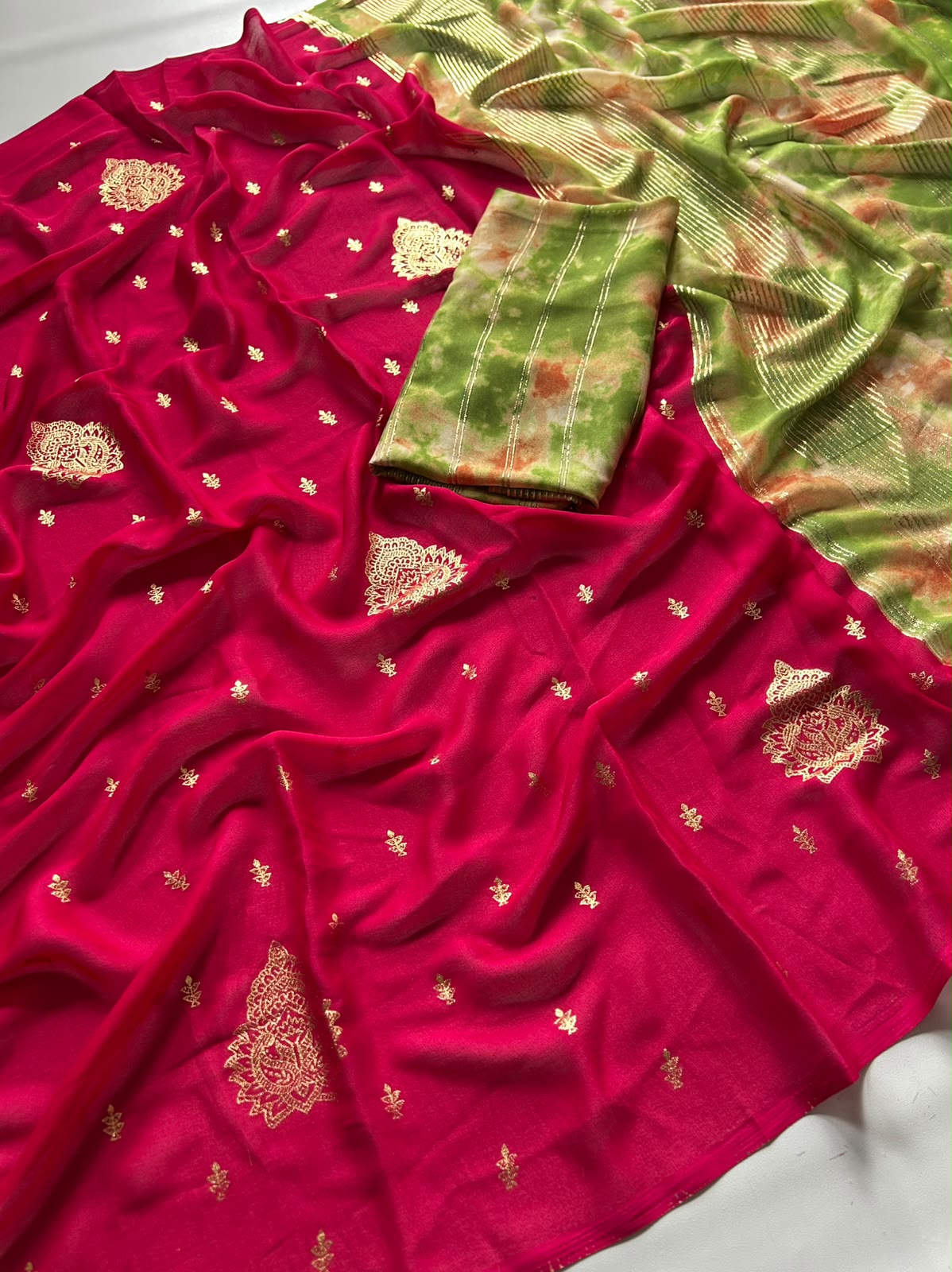 Moss shiffon foil print saree ✨