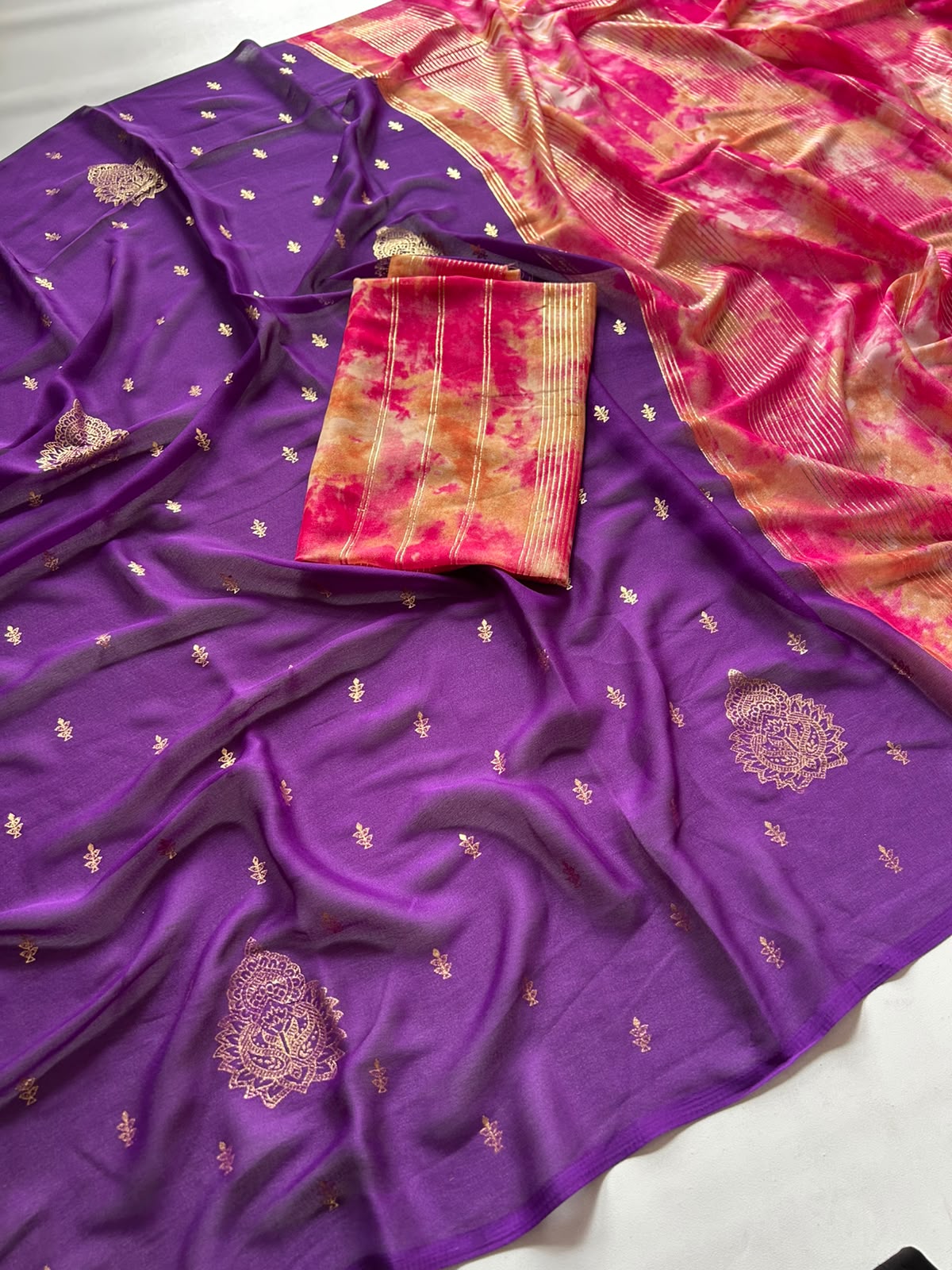 Moss shiffon foil print saree ✨