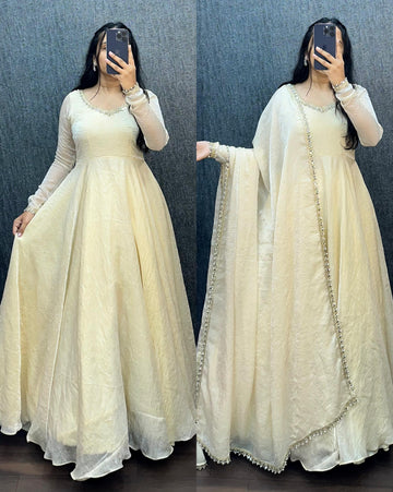 Exclusive gown with duppata ✨