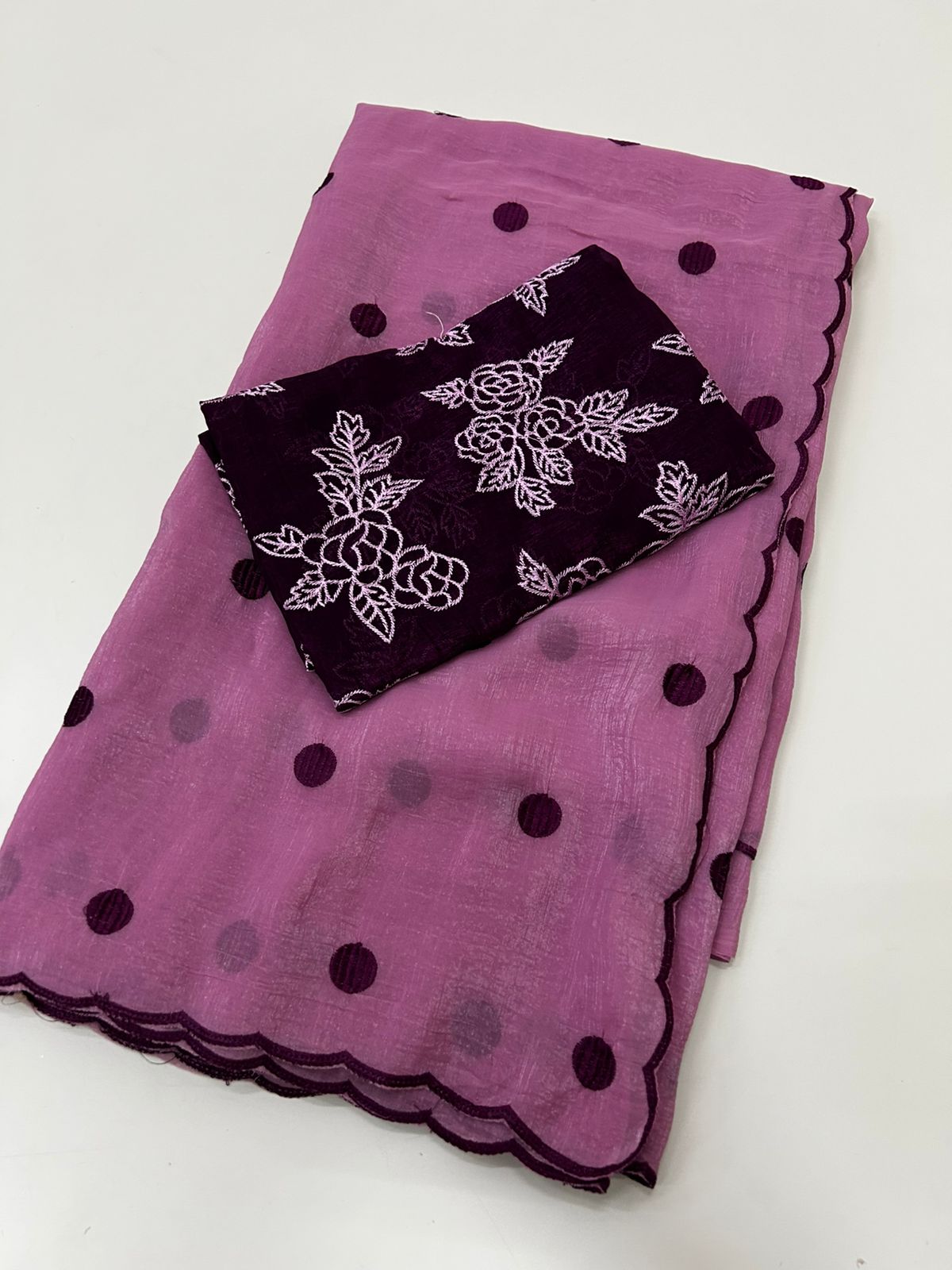 Satin crush polka dots saree✨