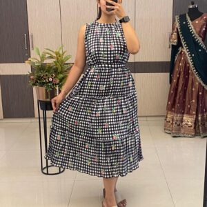 Stylish  Tiered Midi  dress👗